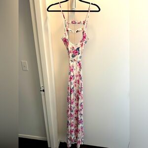 Frankie’s Bikinis X 8 Days A Week Floral Maxi Dress. Small